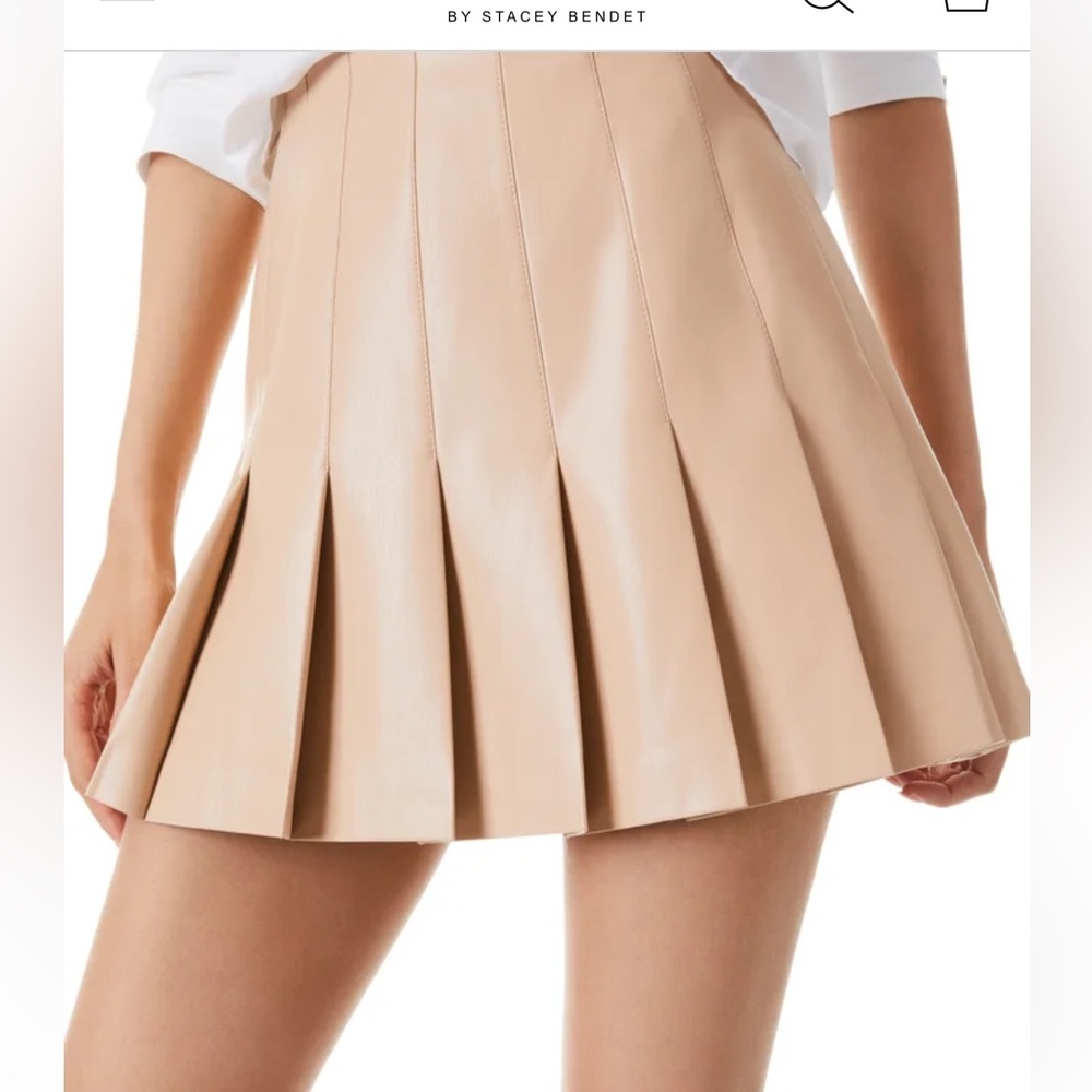 NWT Alice & Olivia Faux Leather Pleated Skirt